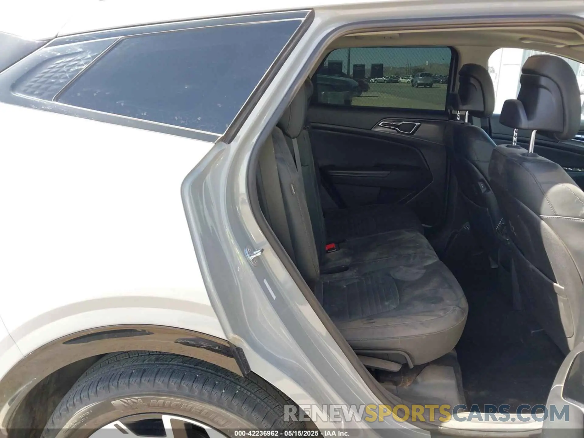 8 Фотография поврежденного автомобиля 5XYK5CDF1RG143931 KIA SPORTAGE 2024