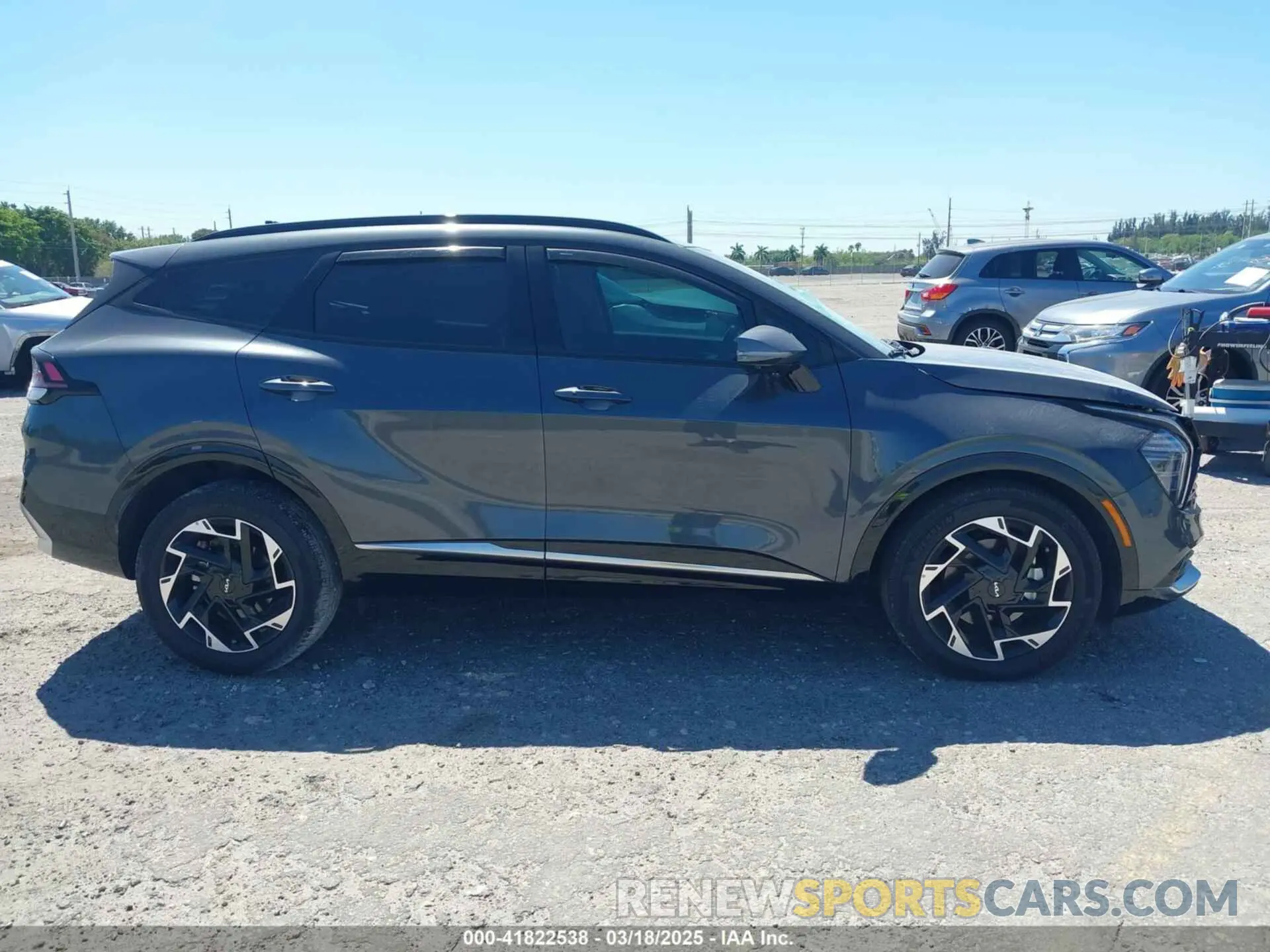 13 Photograph of a damaged car 5XYK5CDF5RG189875 KIA SPORTAGE 2024