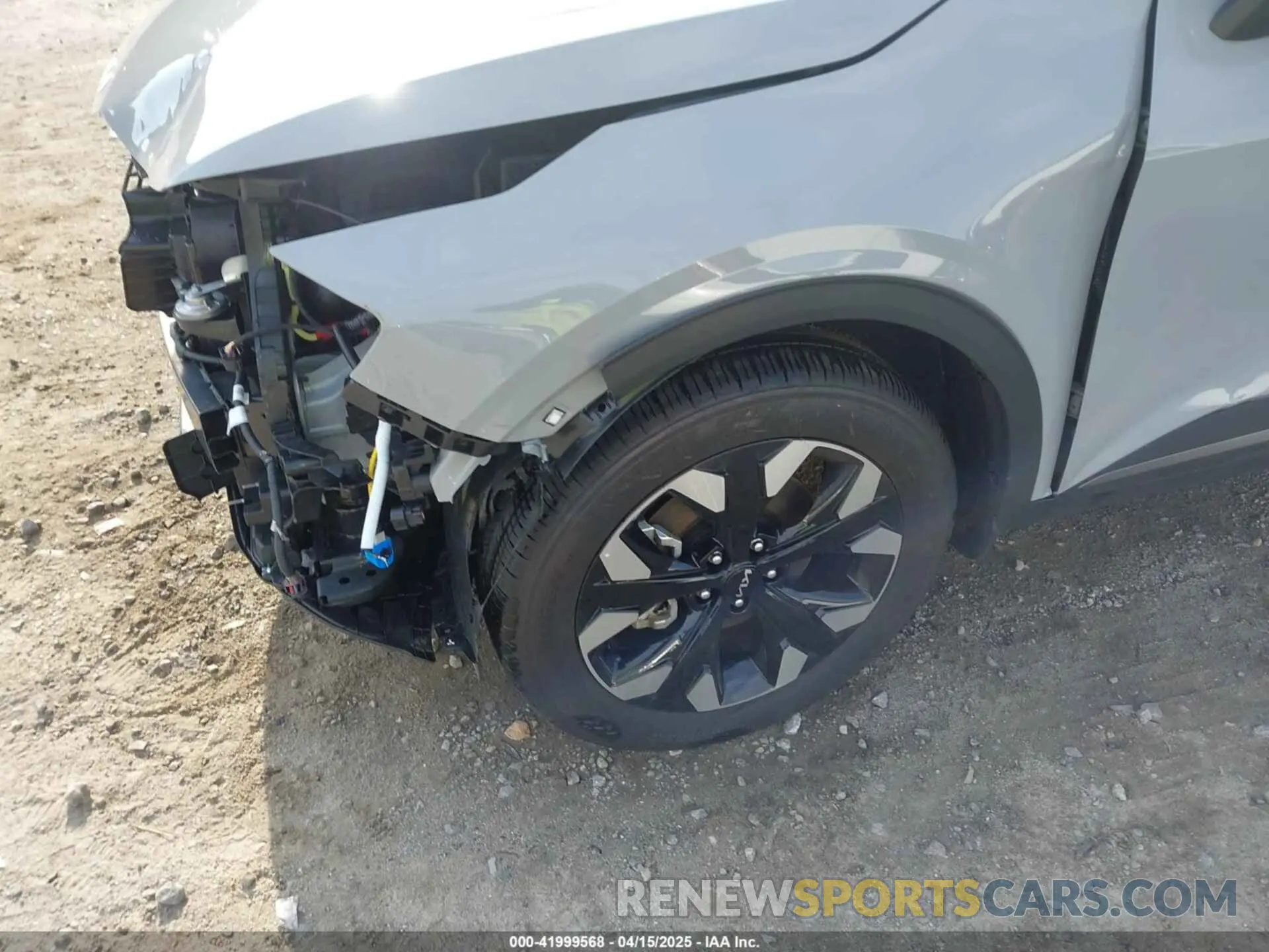 18 Photograph of a damaged car 5XYK6CDF5RG190666 KIA SPORTAGE 2024