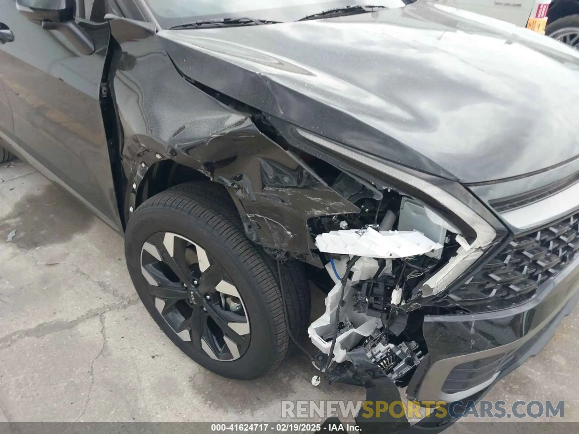 6 Photograph of a damaged car 5XYK6CDFXRG168078 KIA SPORTAGE 2024