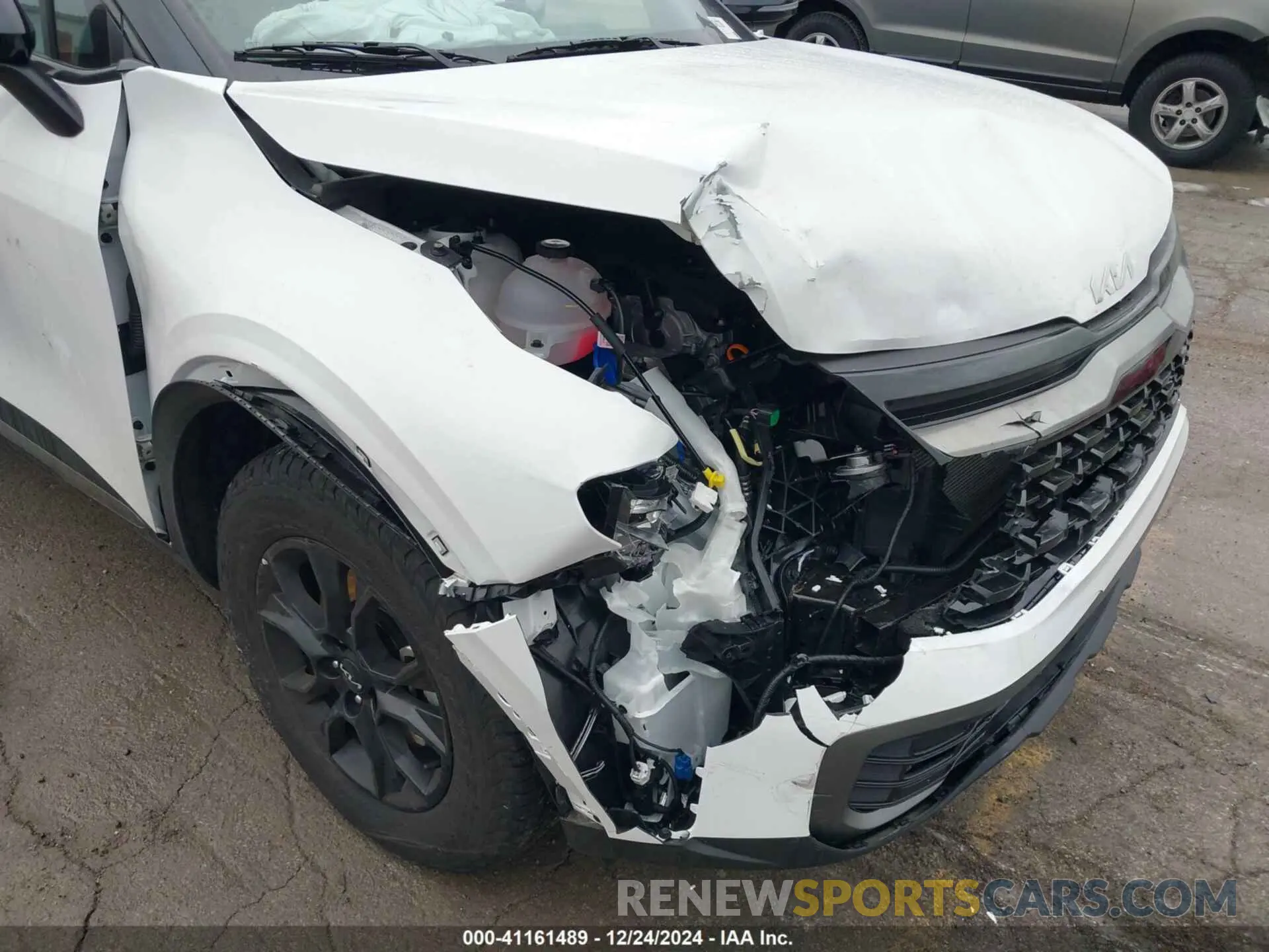 6 Photograph of a damaged car 5XYK7CDF0RG228141 KIA SPORTAGE 2024