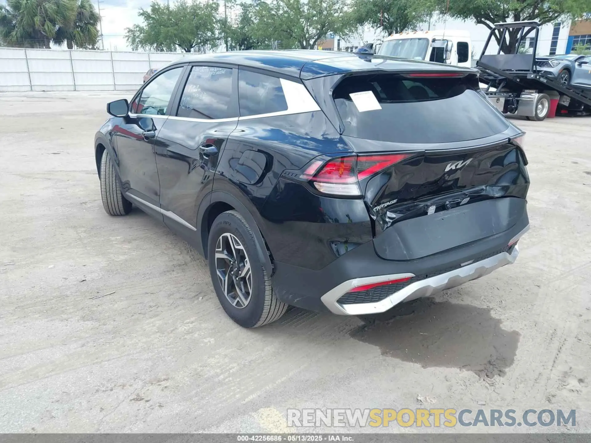 3 Photograph of a damaged car KNDPU3DF0R7271163 KIA SPORTAGE 2024