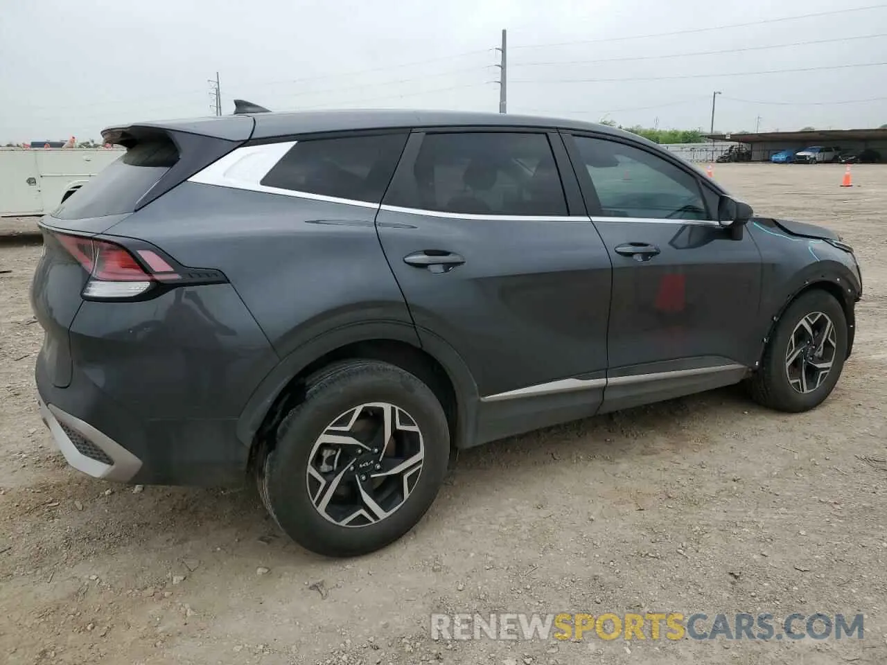 3 Photograph of a damaged car KNDPU3DF7R7237883 KIA SPORTAGE 2024