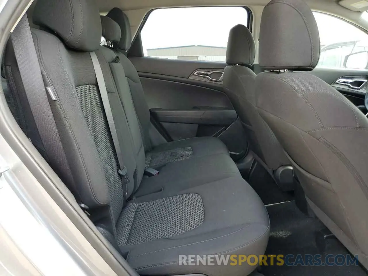 11 Фотография поврежденного автомобиля KNDPU3DFXR7234542 KIA SPORTAGE 2024