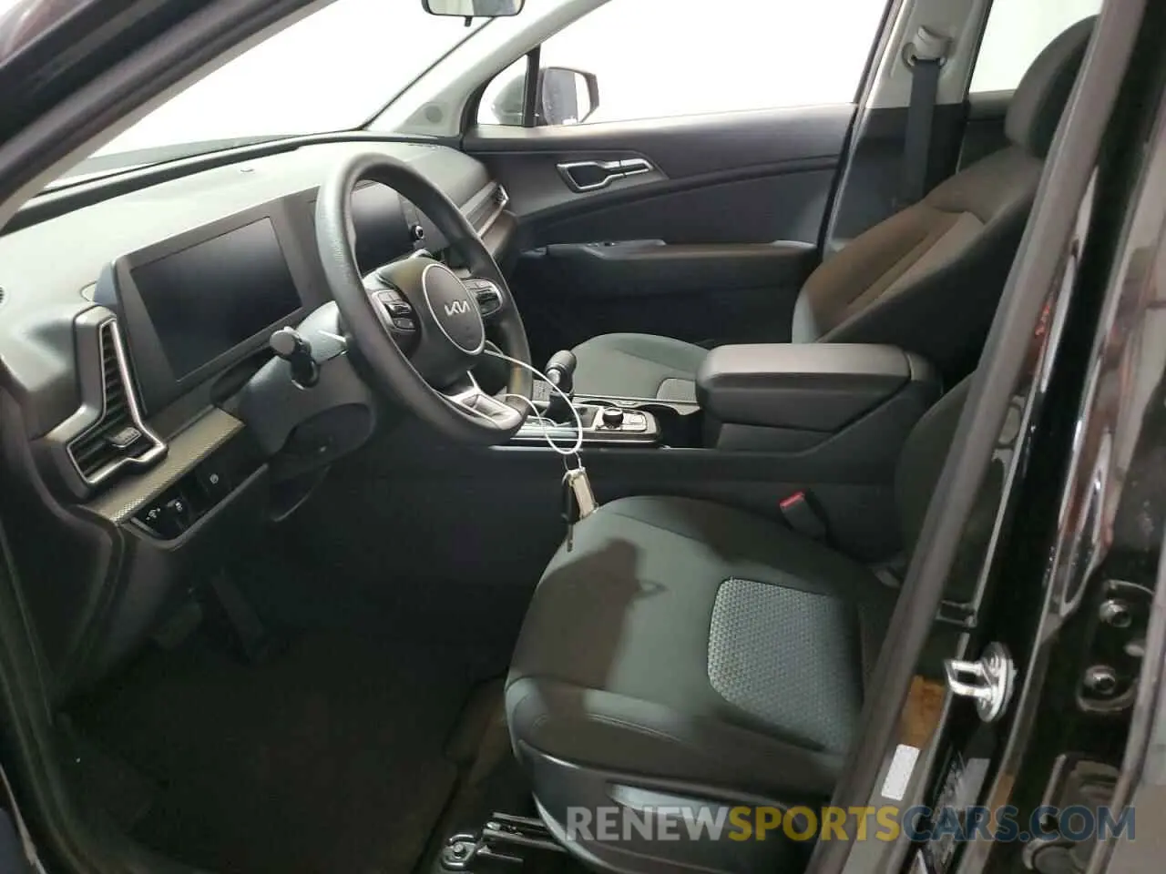 7 Photograph of a damaged car KNDPU3DFXR7292392 KIA SPORTAGE 2024