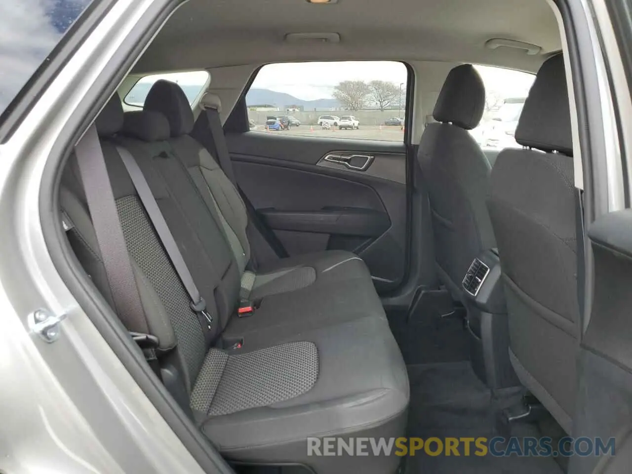 11 Фотография поврежденного автомобиля KNDPU3DG9R7120234 KIA SPORTAGE 2024