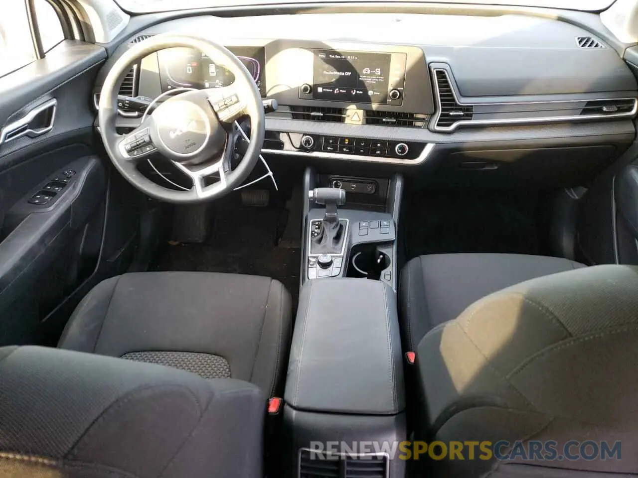8 Photograph of a damaged car KNDPUCDF3R7273537 KIA SPORTAGE 2024