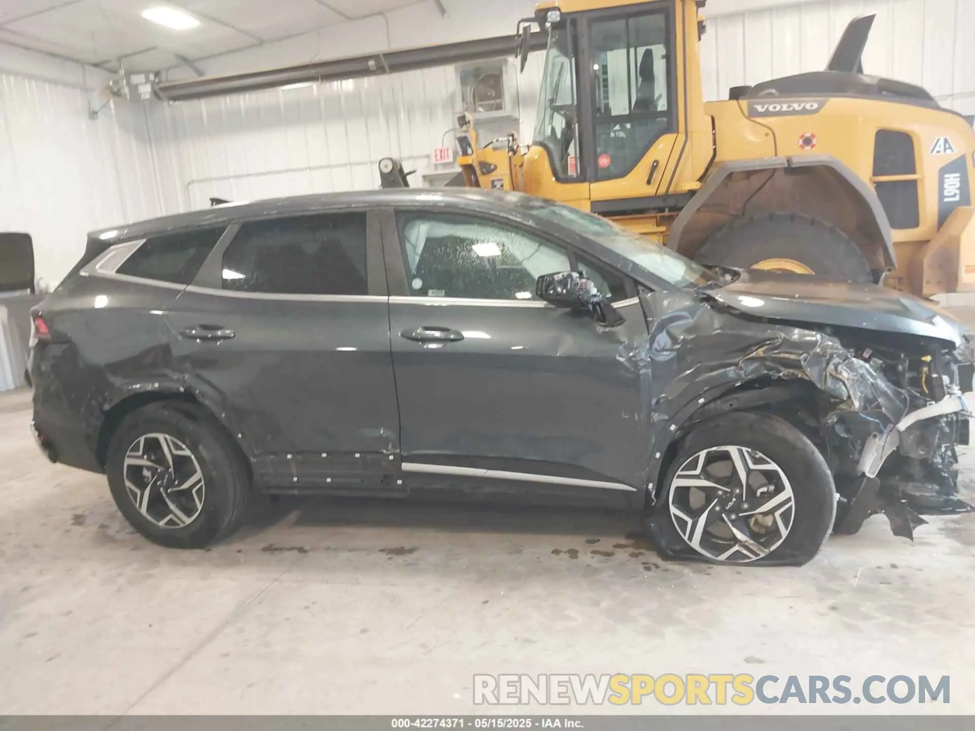 12 Photograph of a damaged car KNDPUCDF4R7296180 KIA SPORTAGE 2024