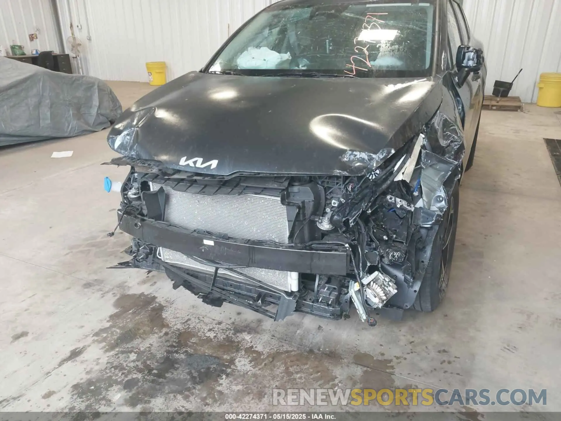 6 Photograph of a damaged car KNDPUCDF4R7296180 KIA SPORTAGE 2024