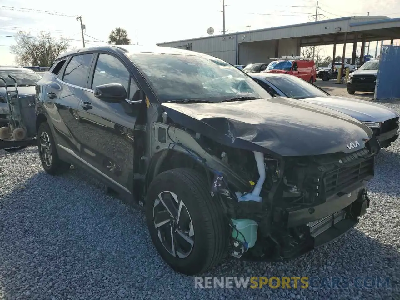 4 Photograph of a damaged car KNDPUCDG0R7125290 KIA SPORTAGE 2024