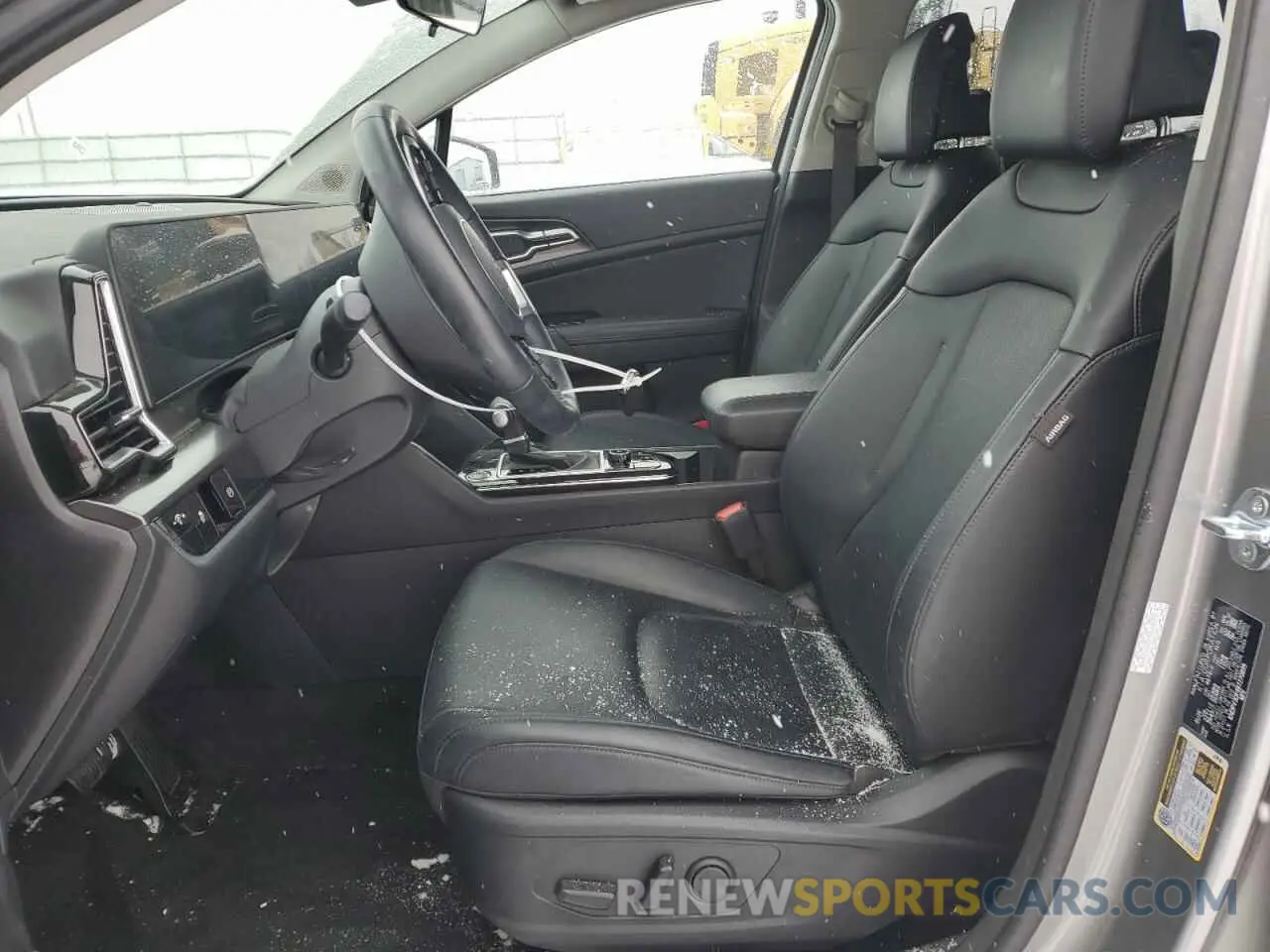 7 Photograph of a damaged car KNDPV3DF4R7270899 KIA SPORTAGE 2024