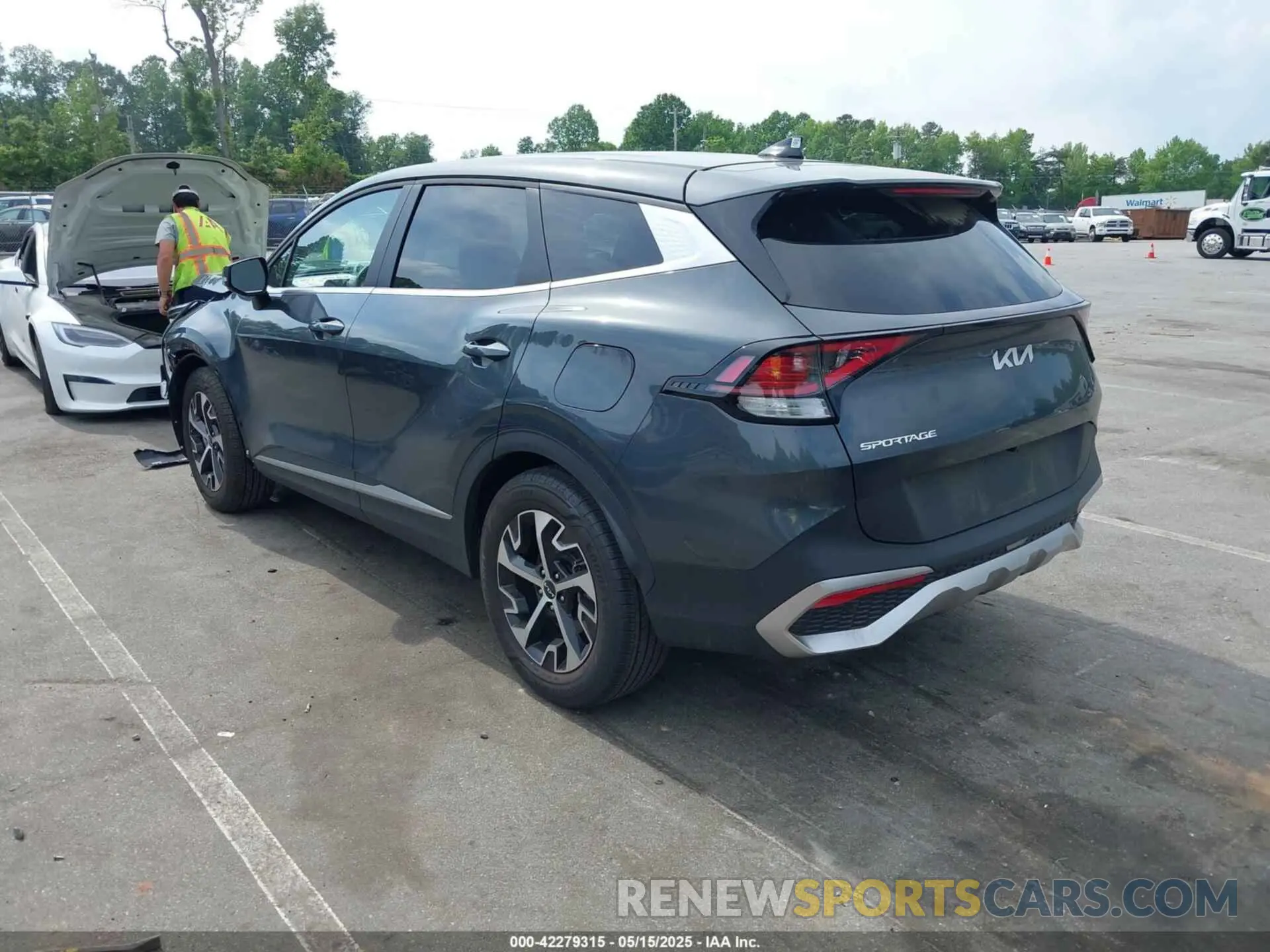 3 Фотография поврежденного автомобиля KNDPV3DF4R7293860 KIA SPORTAGE 2024
