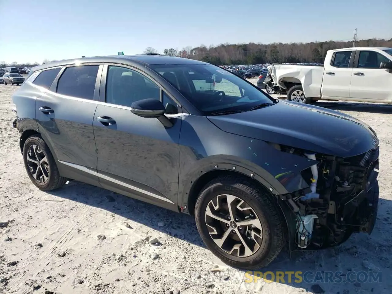 4 Photograph of a damaged car KNDPV3DF7R7320890 KIA SPORTAGE 2024