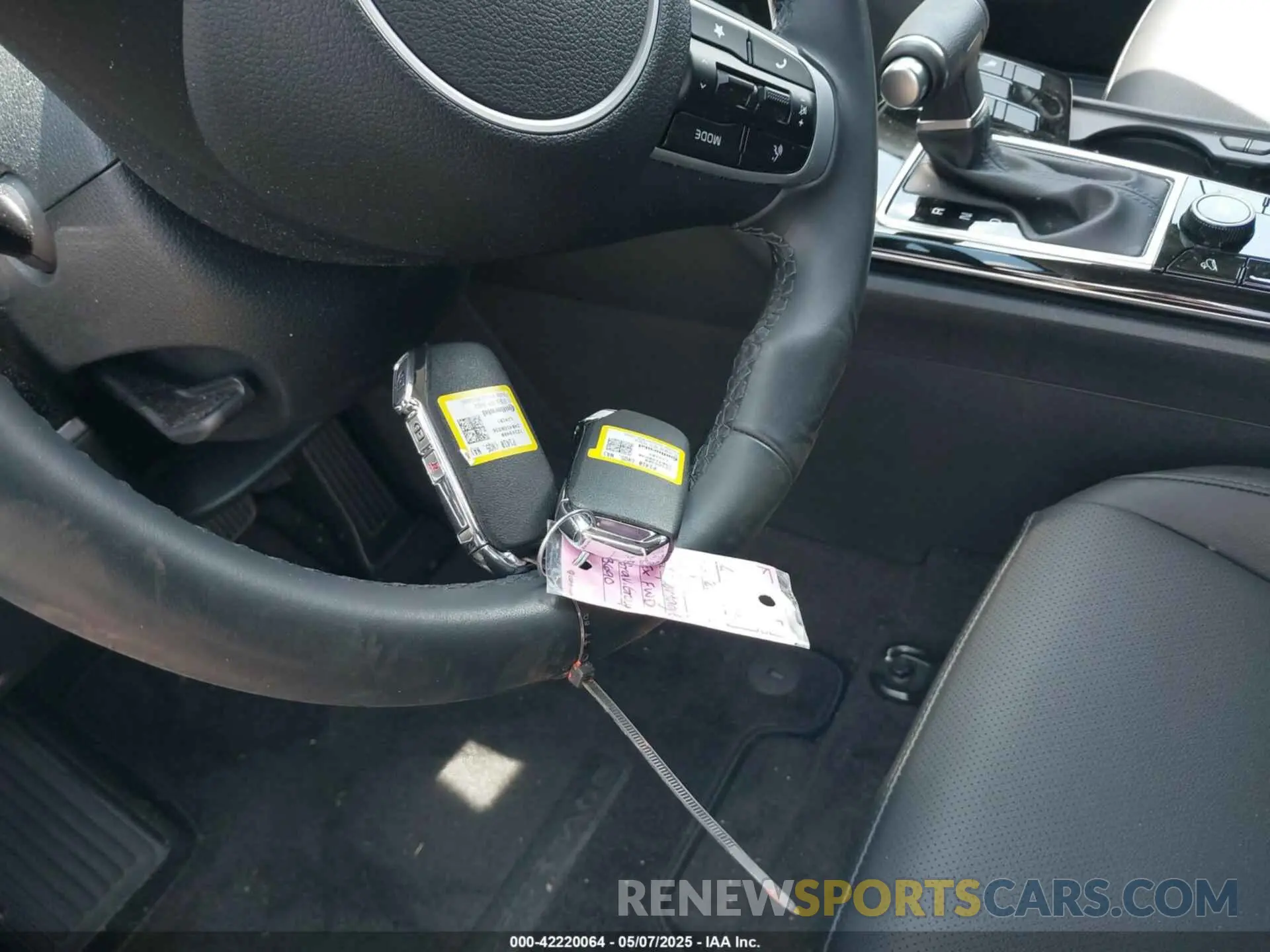 11 Photograph of a damaged car KNDPV3DF8R7313690 KIA SPORTAGE 2024