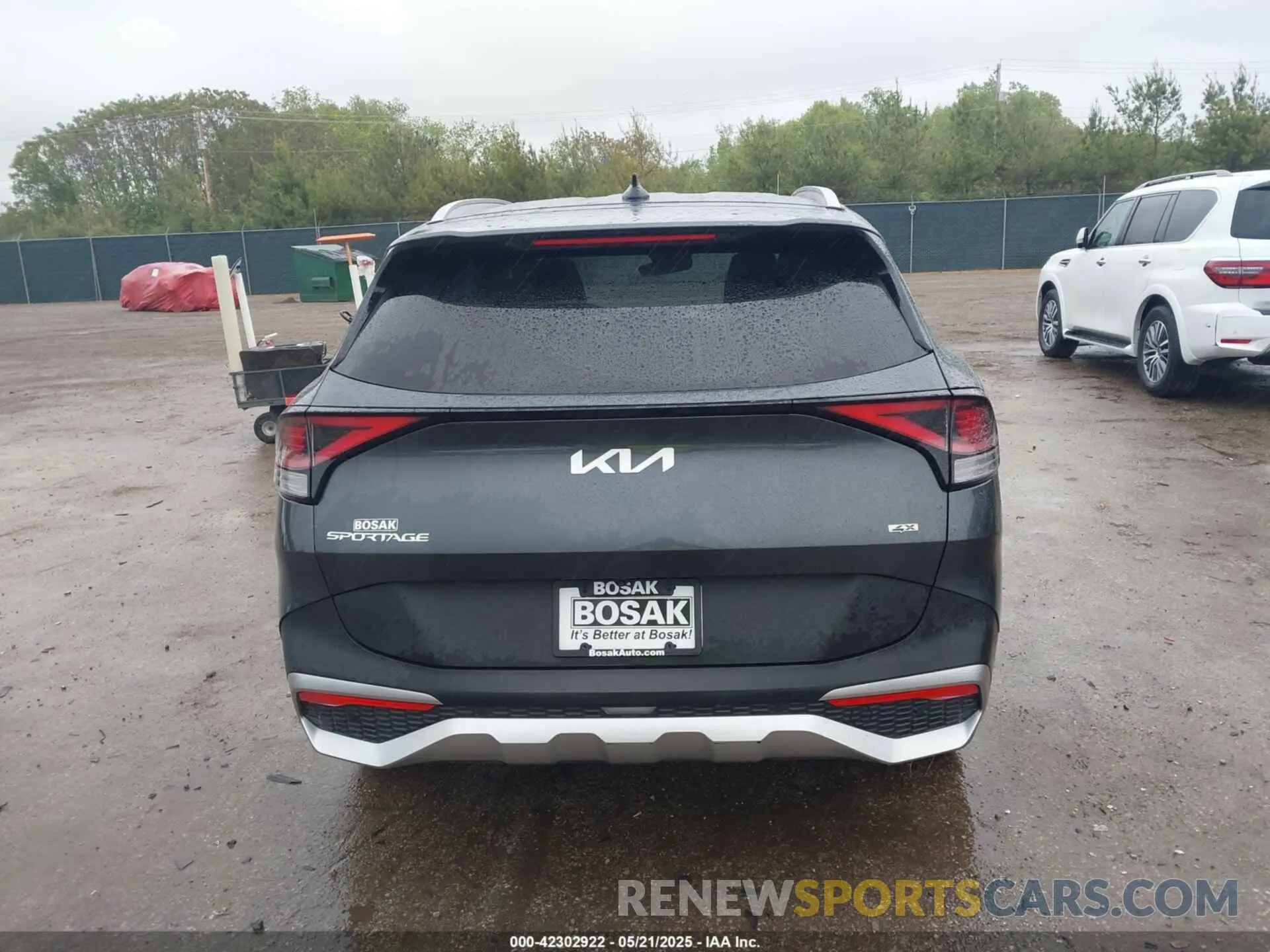 17 Фотография поврежденного автомобиля KNDPVCDF0R7216970 KIA SPORTAGE 2024