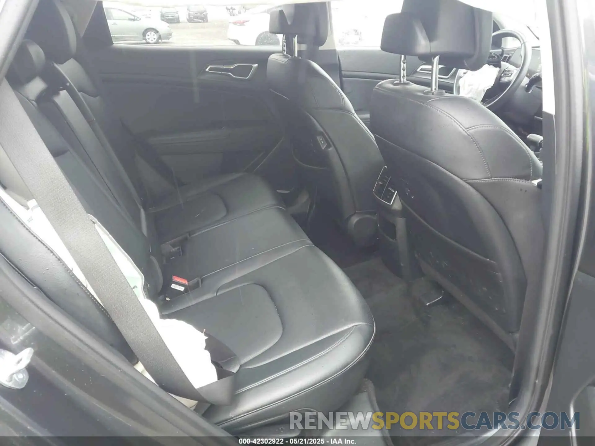8 Фотография поврежденного автомобиля KNDPVCDF0R7216970 KIA SPORTAGE 2024