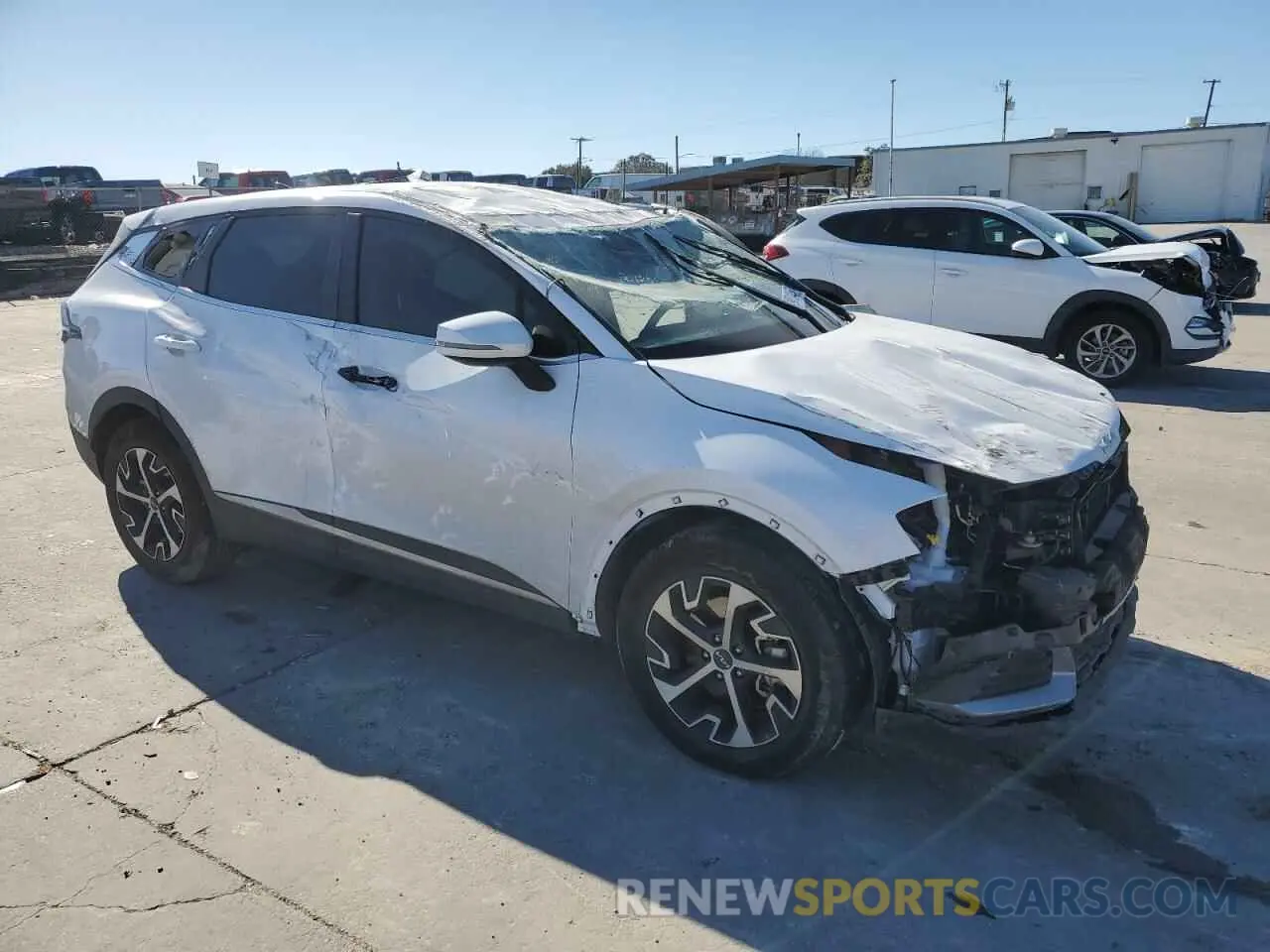 4 Photograph of a damaged car 5XYK33DF5SG251836 KIA SPORTAGE 2025