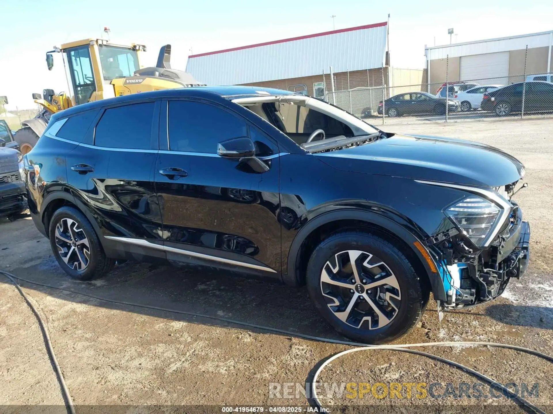 14 Photograph of a damaged car 5XYK33DF6SG268127 KIA SPORTAGE 2025