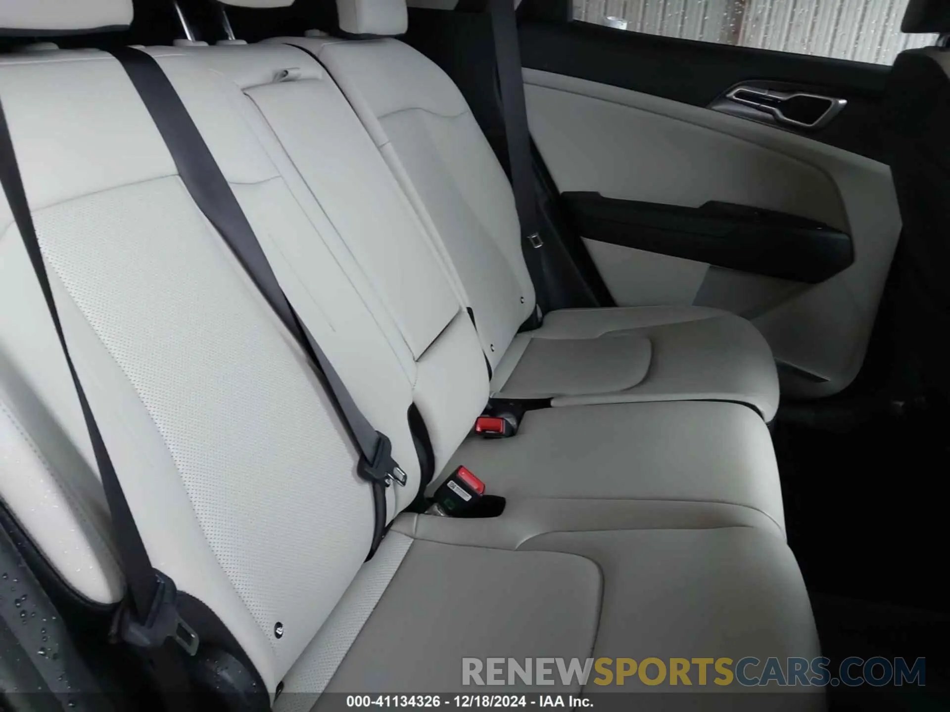 8 Фотография поврежденного автомобиля 5XYK33DF7SG262854 KIA SPORTAGE 2025