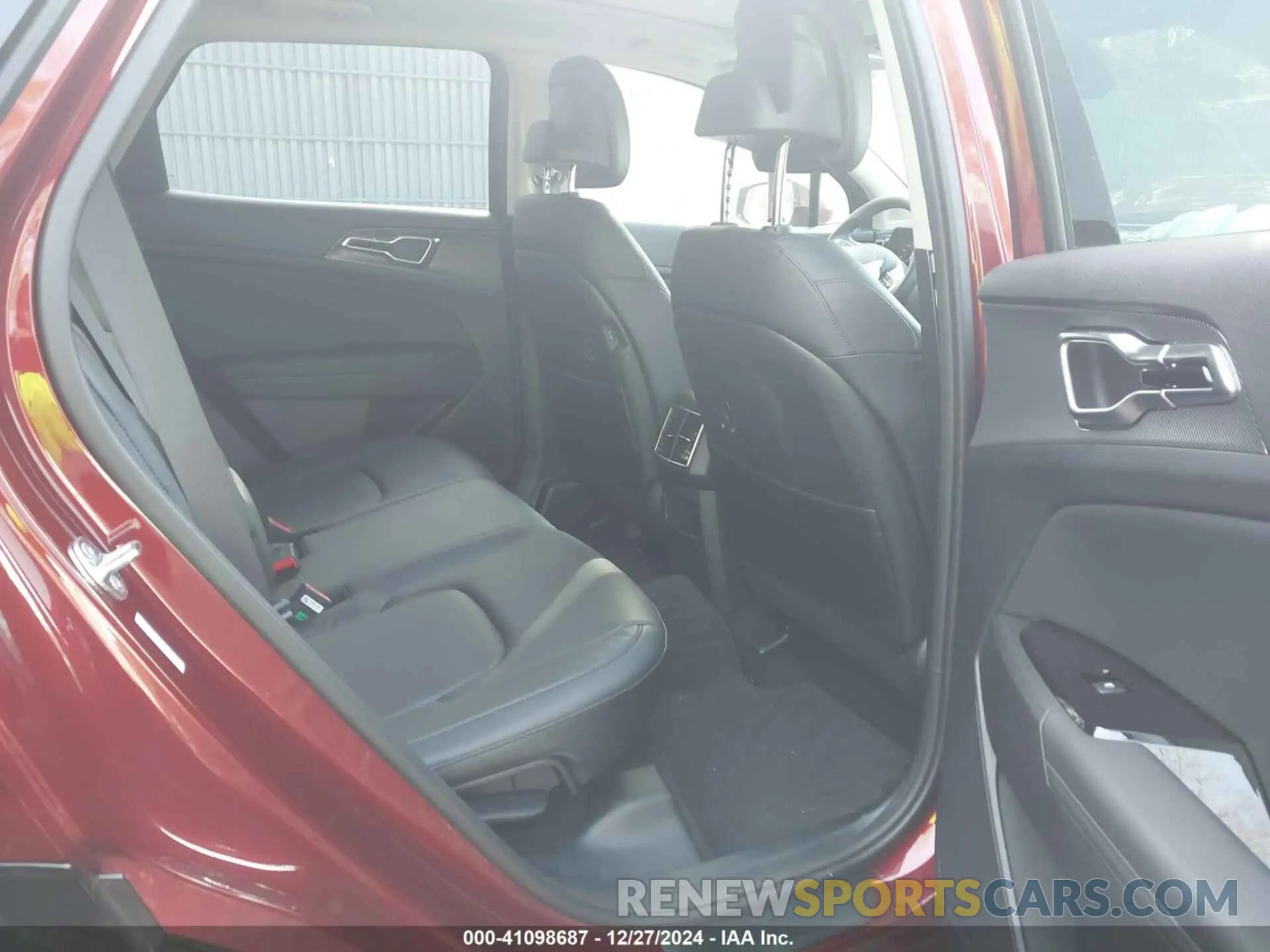 8 Фотография поврежденного автомобиля 5XYK43DF7SG242603 KIA SPORTAGE 2025
