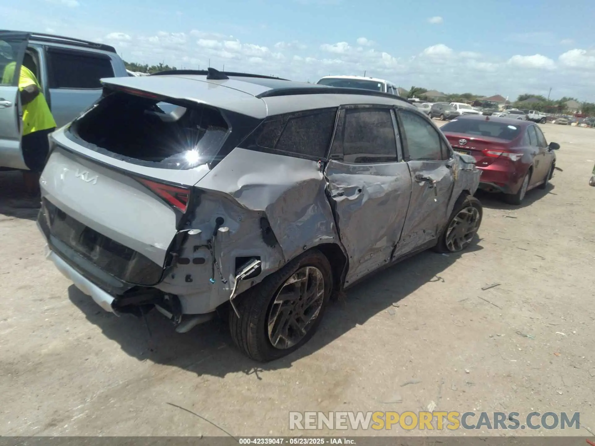 4 Фотография поврежденного автомобиля 5XYK53DF0SG292417 KIA SPORTAGE 2025