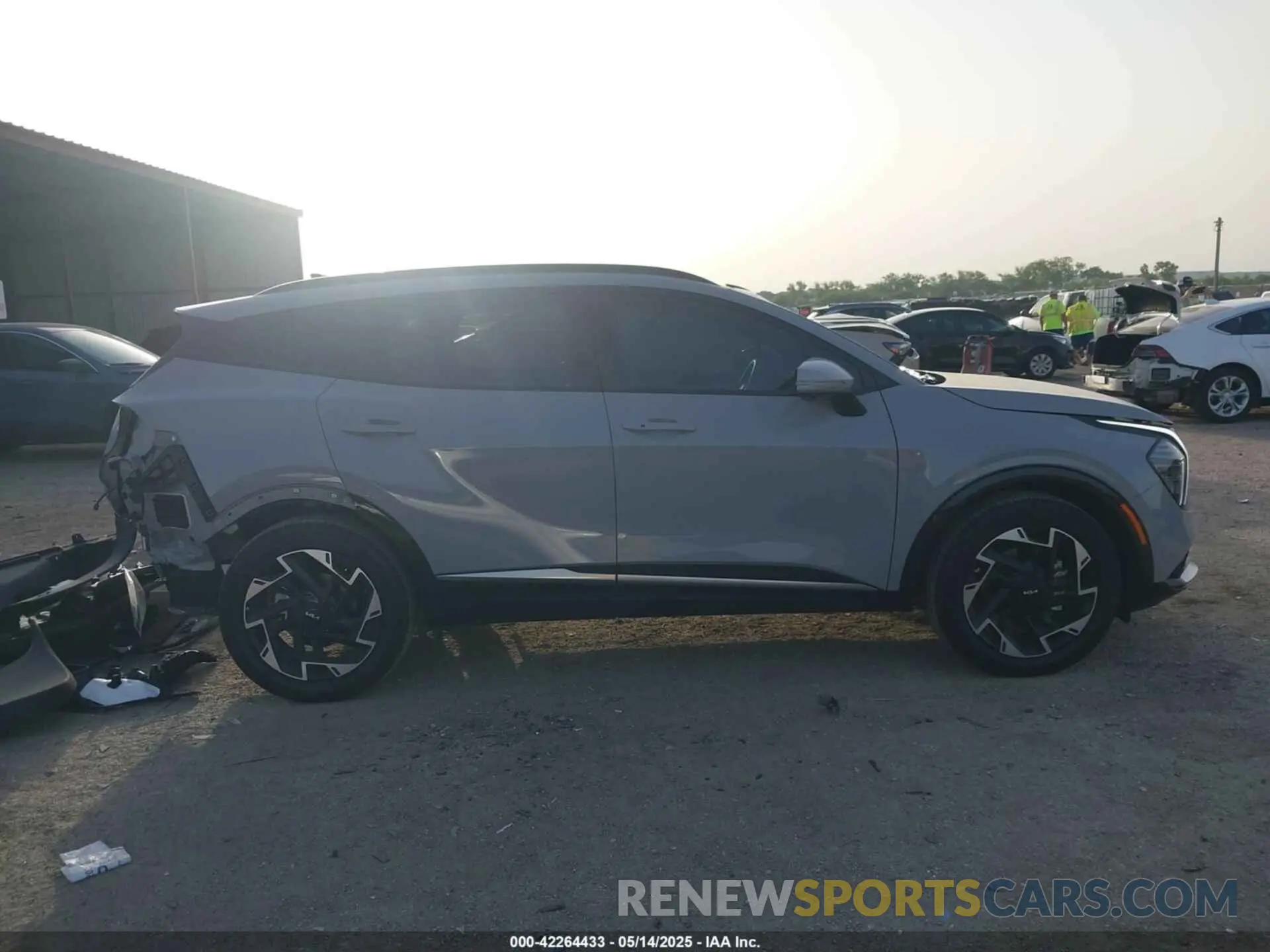 14 Photograph of a damaged car 5XYK53DF4SG237100 KIA SPORTAGE 2025