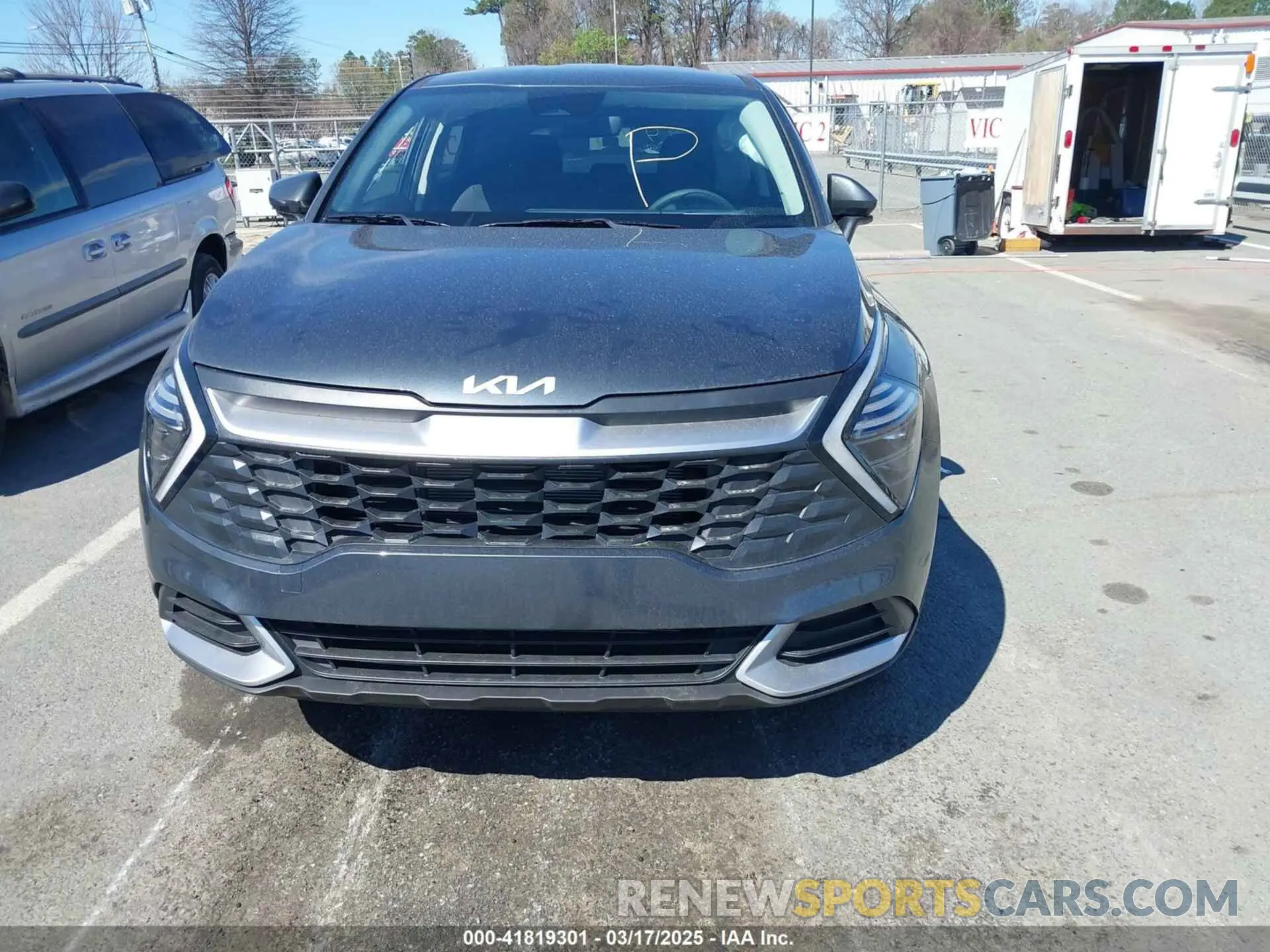 12 Photograph of a damaged car KNDPU3DF1S7352887 KIA SPORTAGE 2025
