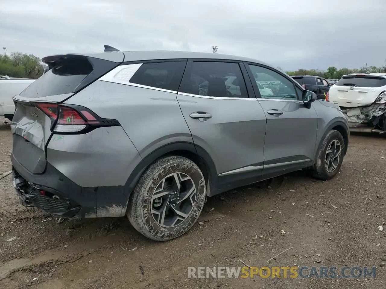 3 Photograph of a damaged car KNDPU3DF2S7329201 KIA SPORTAGE 2025