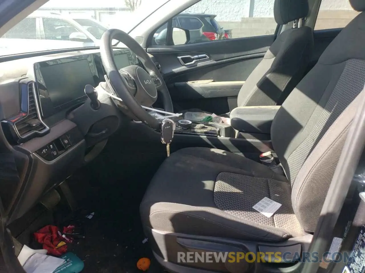 7 Photograph of a damaged car KNDPU3DG9S7211199 KIA SPORTAGE 2025