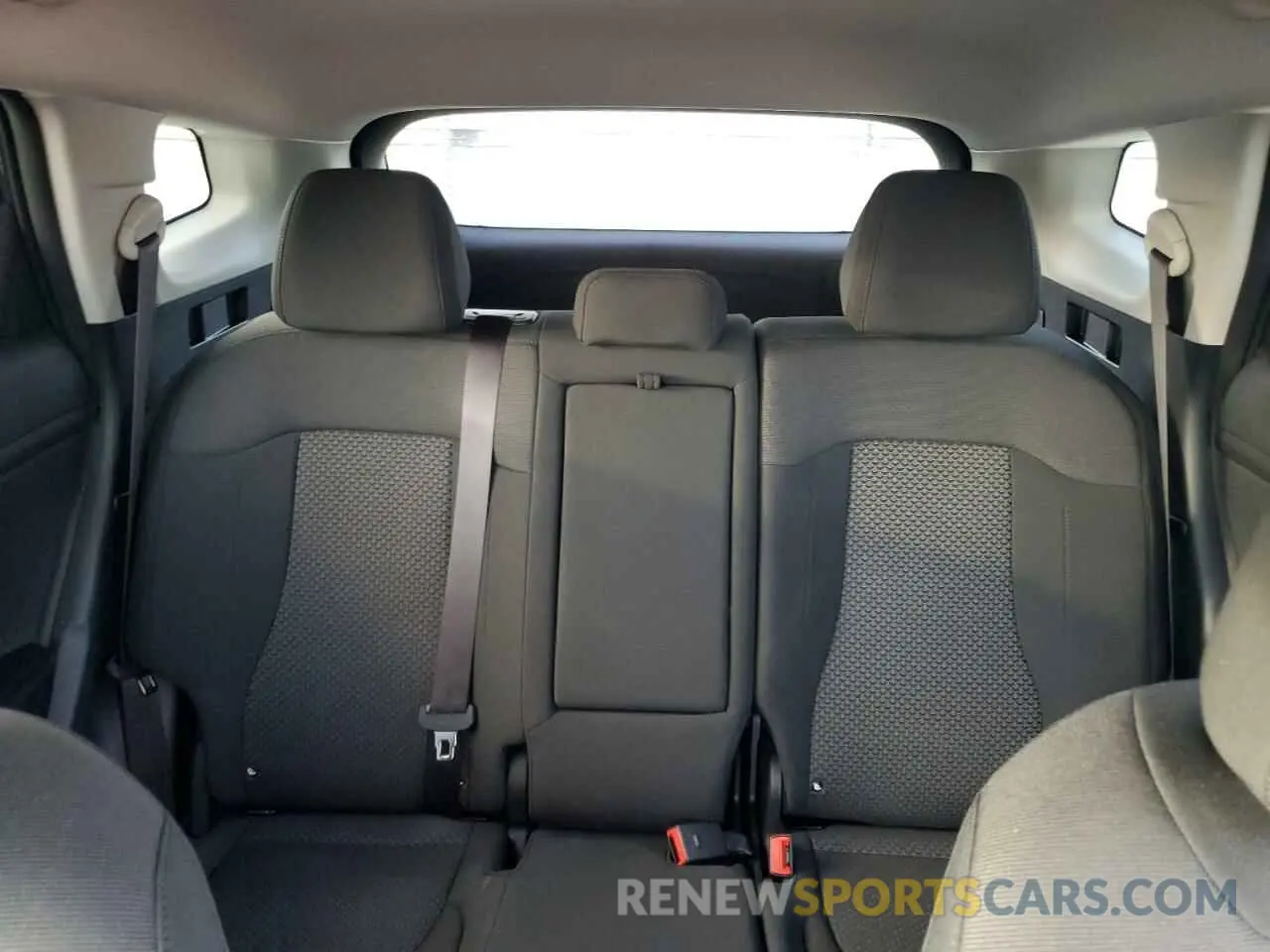10 Фотография поврежденного автомобиля KNDPUCDF2S7341350 KIA SPORTAGE 2025