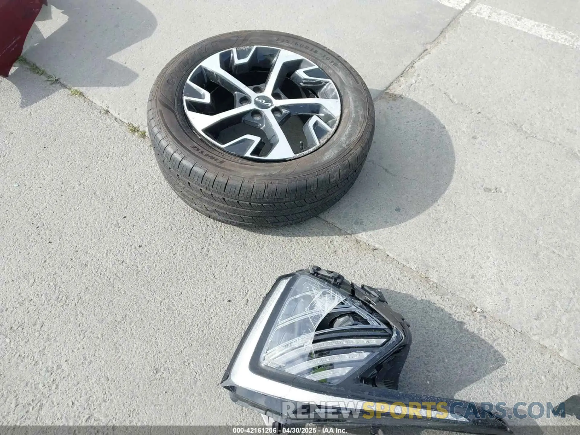 18 Фотография поврежденного автомобиля KNDPV3DF6S7334544 KIA SPORTAGE 2025