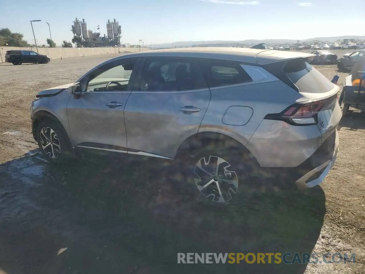 2 Photograph of a damaged car KNDPV3DFXS7327712 KIA SPORTAGE 2025