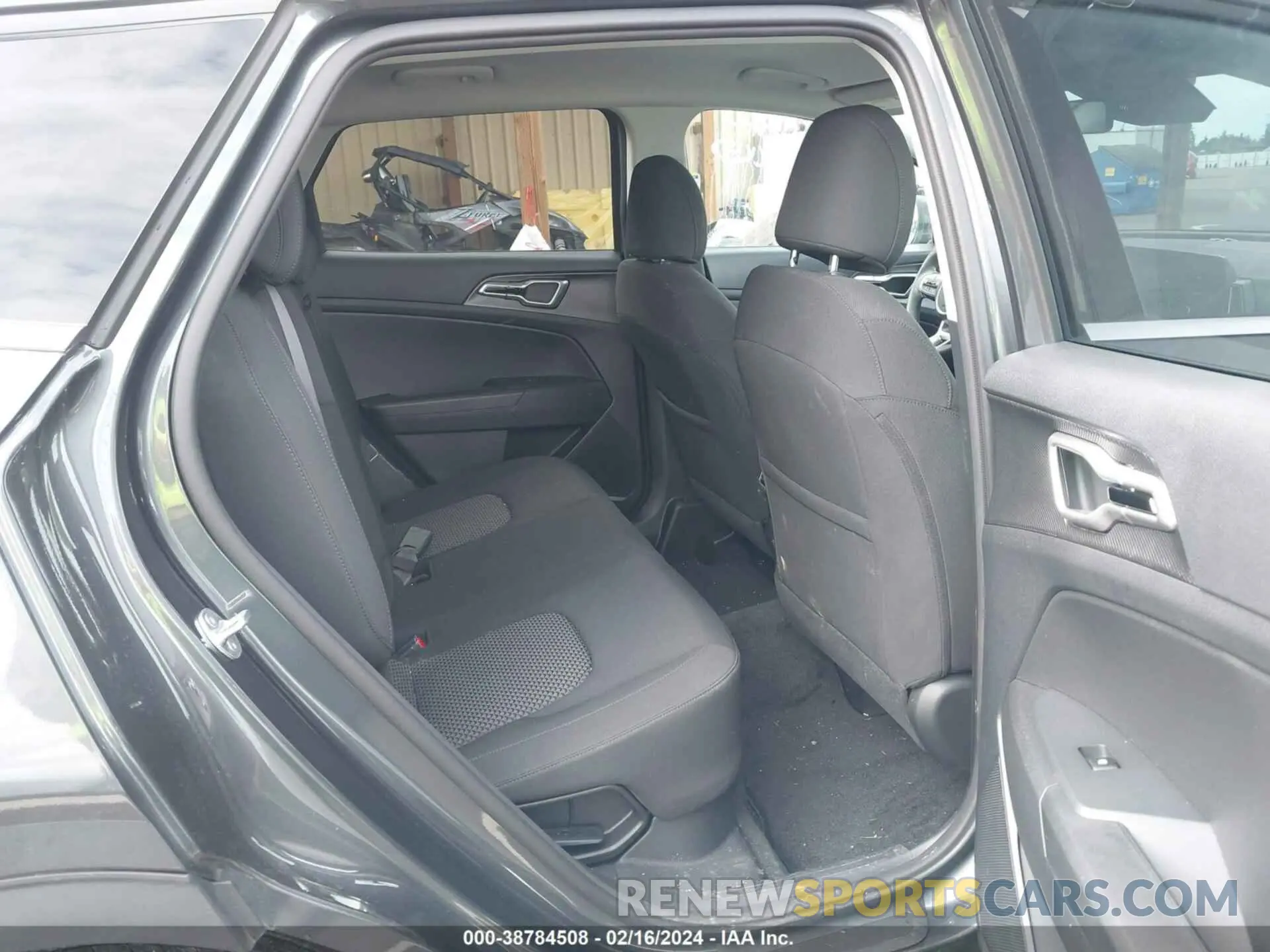 8 Фотография поврежденного автомобиля KNDPUCAG1P7113974 KIA SPORTAGE HYBRID 2023