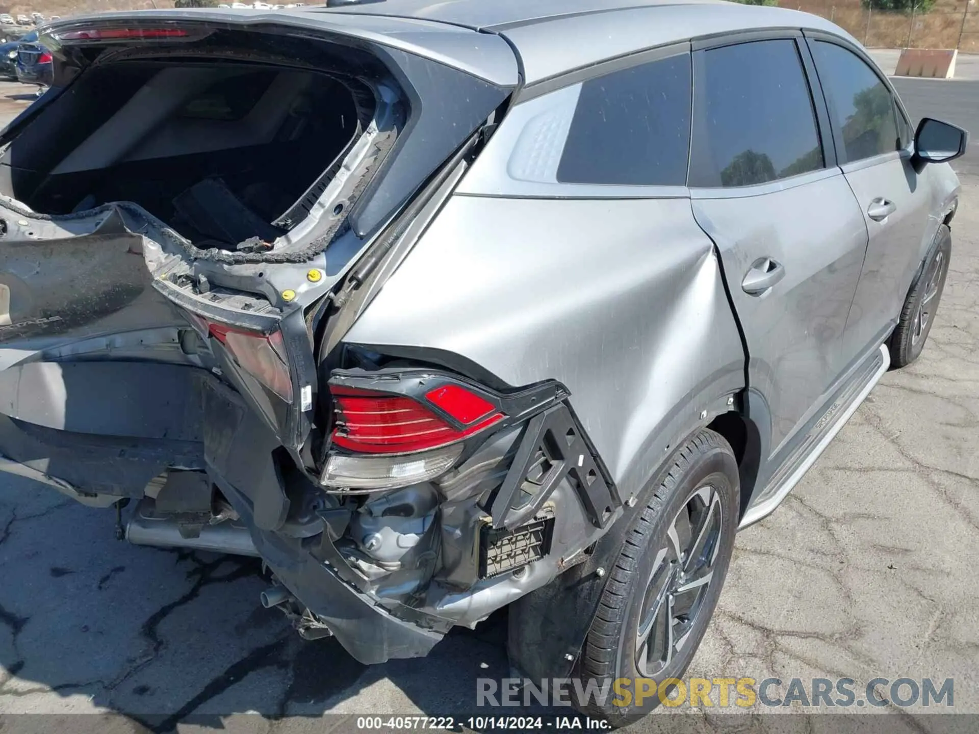 14 Photograph of a damaged car KNDPUCAG7P7016696 KIA SPORTAGE HYBRID 2023