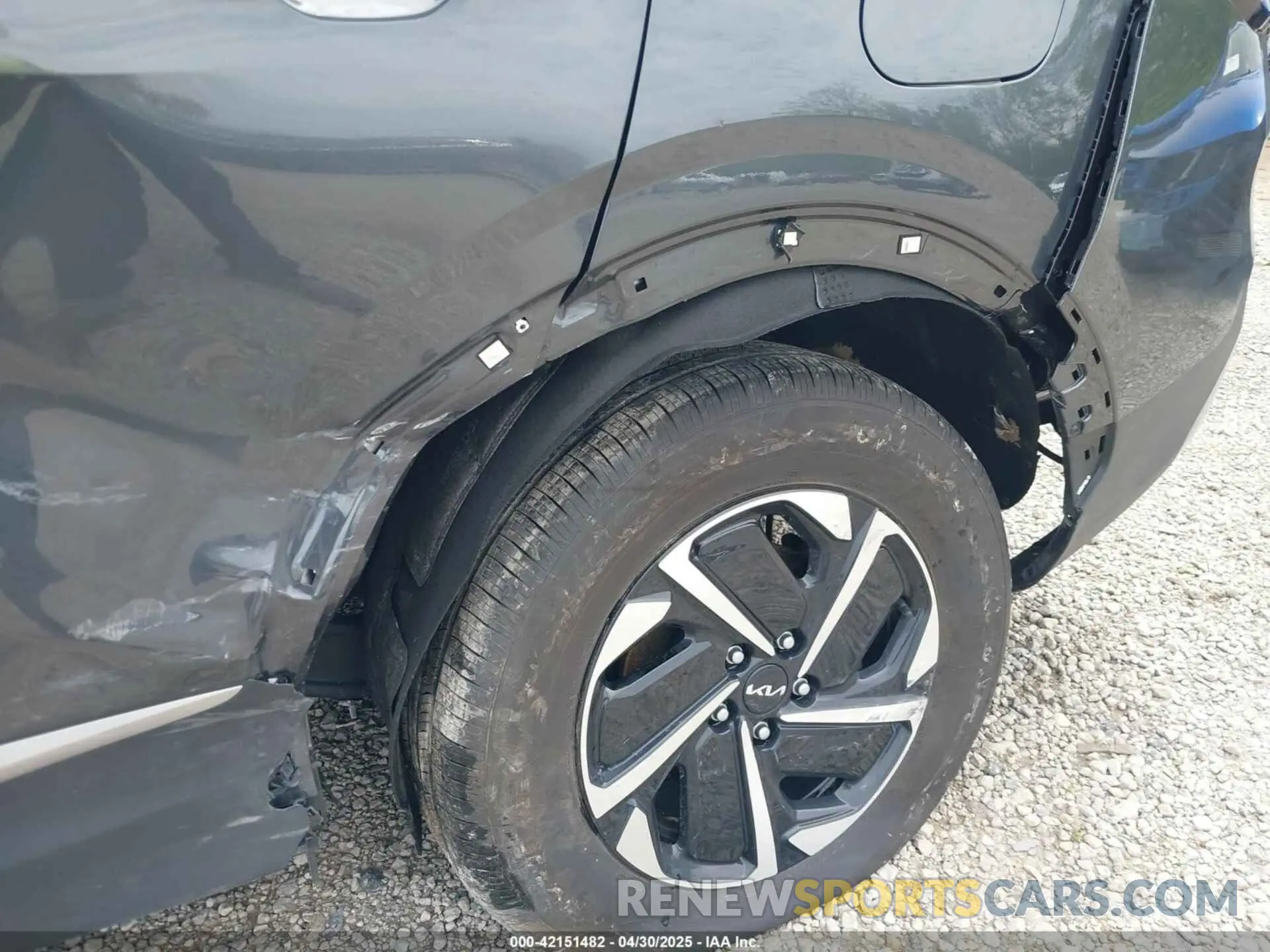 6 Photograph of a damaged car KNDPUCAG8P7098311 KIA SPORTAGE HYBRID 2023