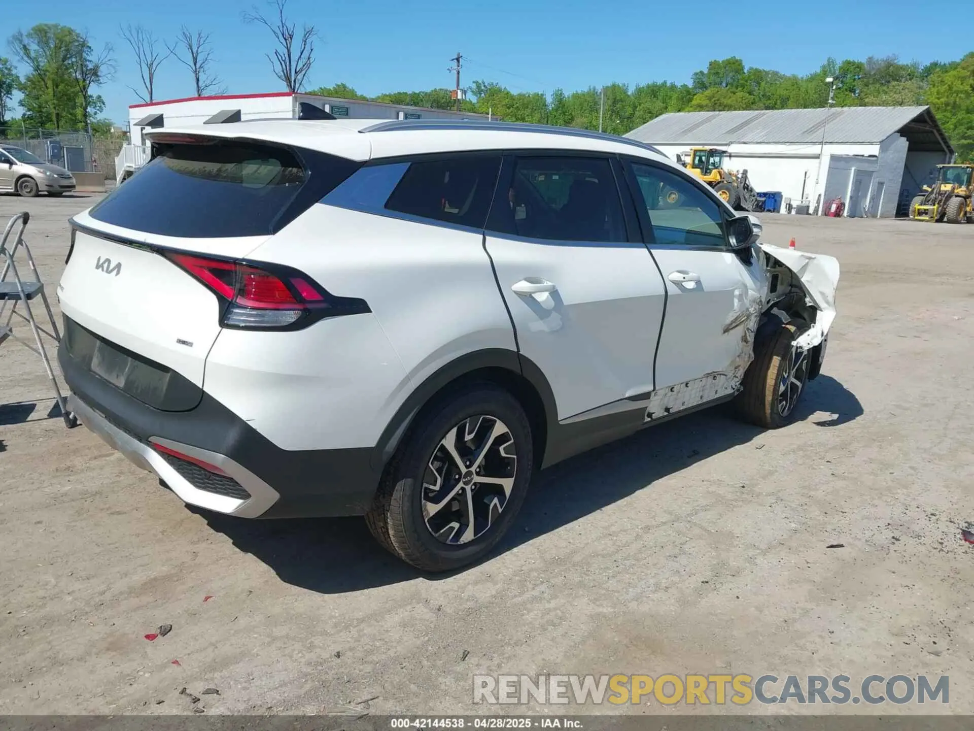 4 Фотография поврежденного автомобиля KNDPVCAG1P7072520 KIA SPORTAGE HYBRID 2023