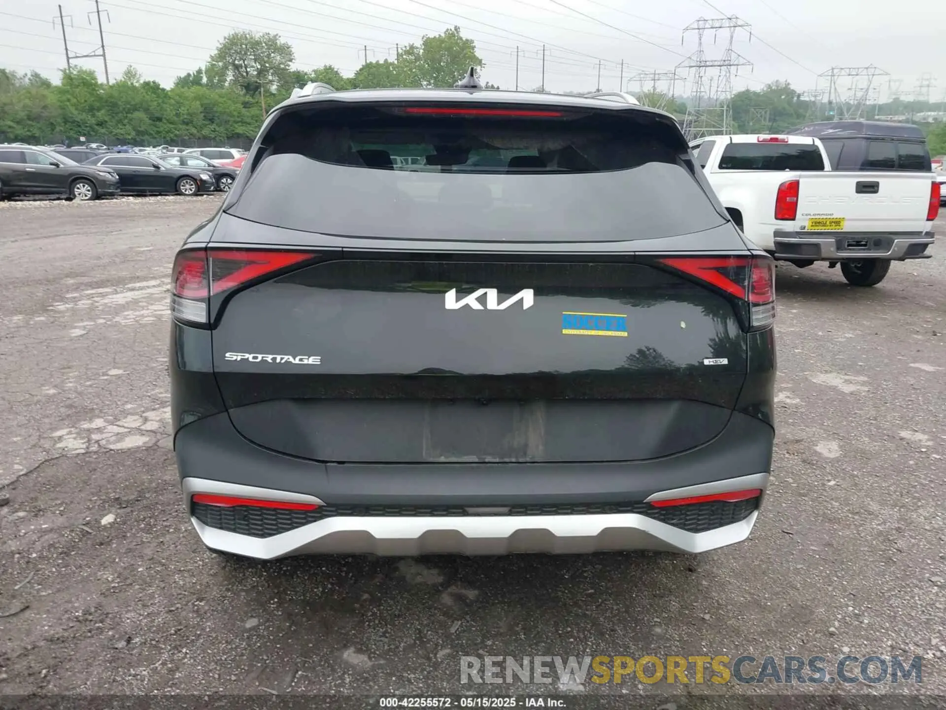 17 Photograph of a damaged car KNDPVCAG2P7110563 KIA SPORTAGE HYBRID 2023