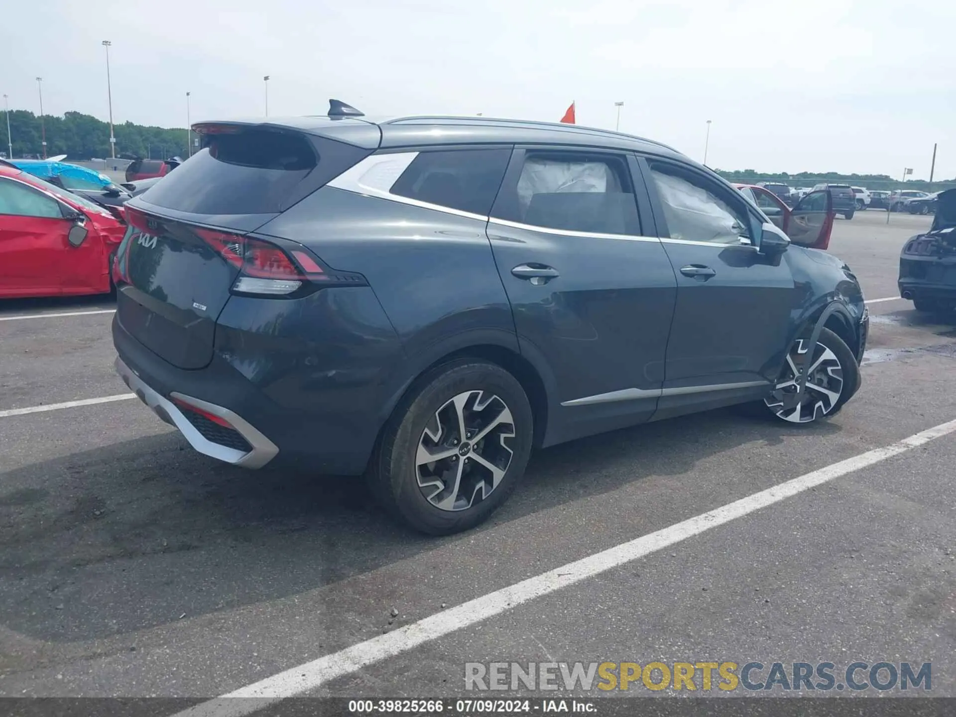 4 Фотография поврежденного автомобиля KNDPVCAG5P7018914 KIA SPORTAGE HYBRID 2023