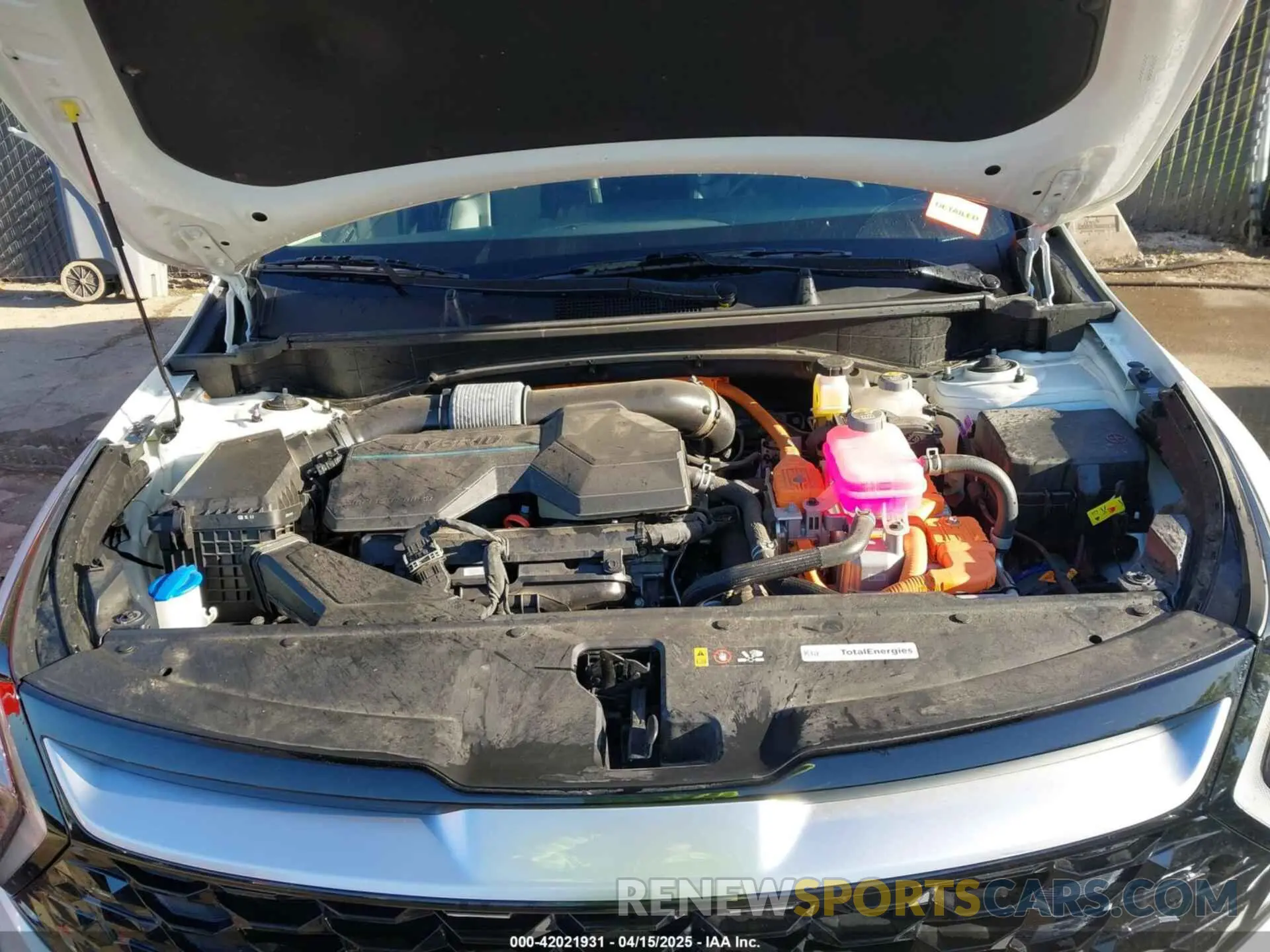 10 Photograph of a damaged car KNDPVCAG5P7077588 KIA SPORTAGE HYBRID 2023