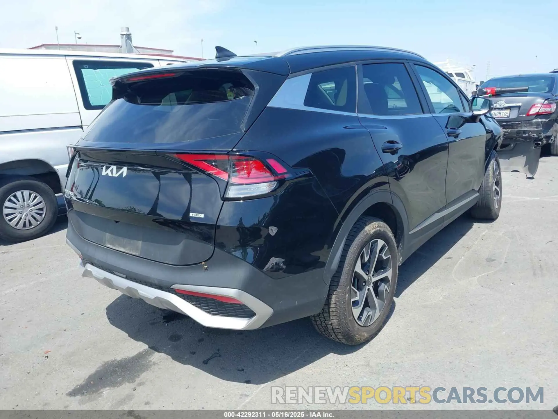 4 Фотография поврежденного автомобиля KNDPVCAG6P7026732 KIA SPORTAGE HYBRID 2023