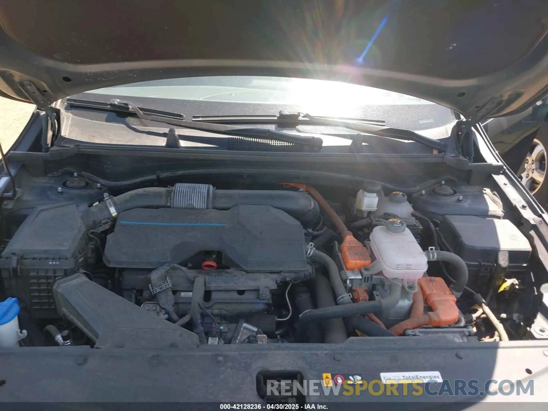 10 Фотография поврежденного автомобиля KNDPVCAG6P7040629 KIA SPORTAGE HYBRID 2023