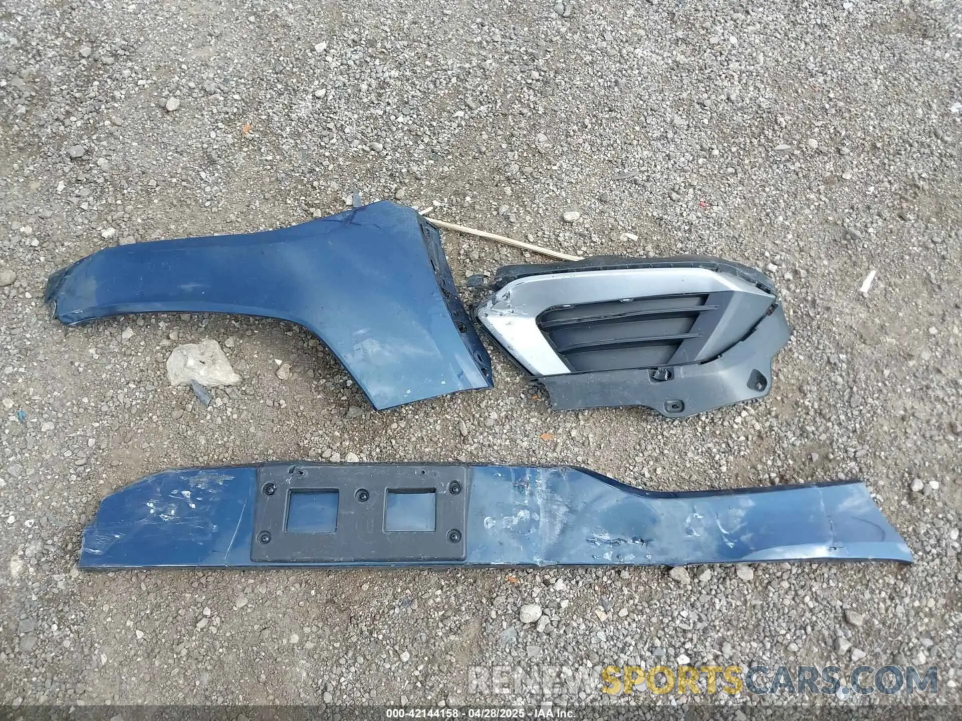12 Photograph of a damaged car KNDPVCAGXP7104090 KIA SPORTAGE HYBRID 2023
