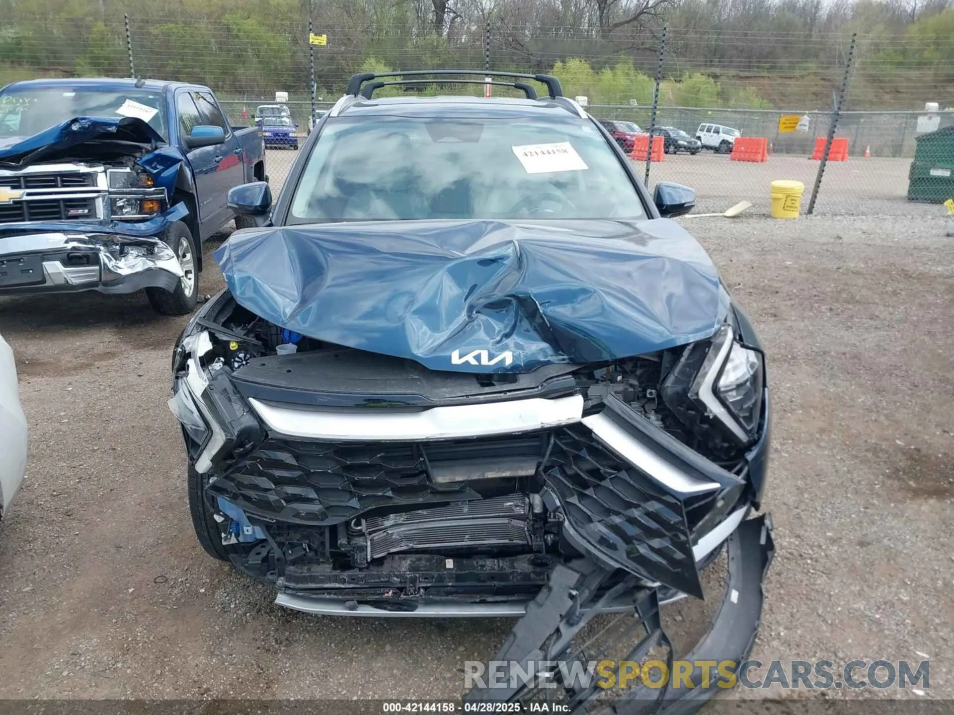 13 Photograph of a damaged car KNDPVCAGXP7104090 KIA SPORTAGE HYBRID 2023
