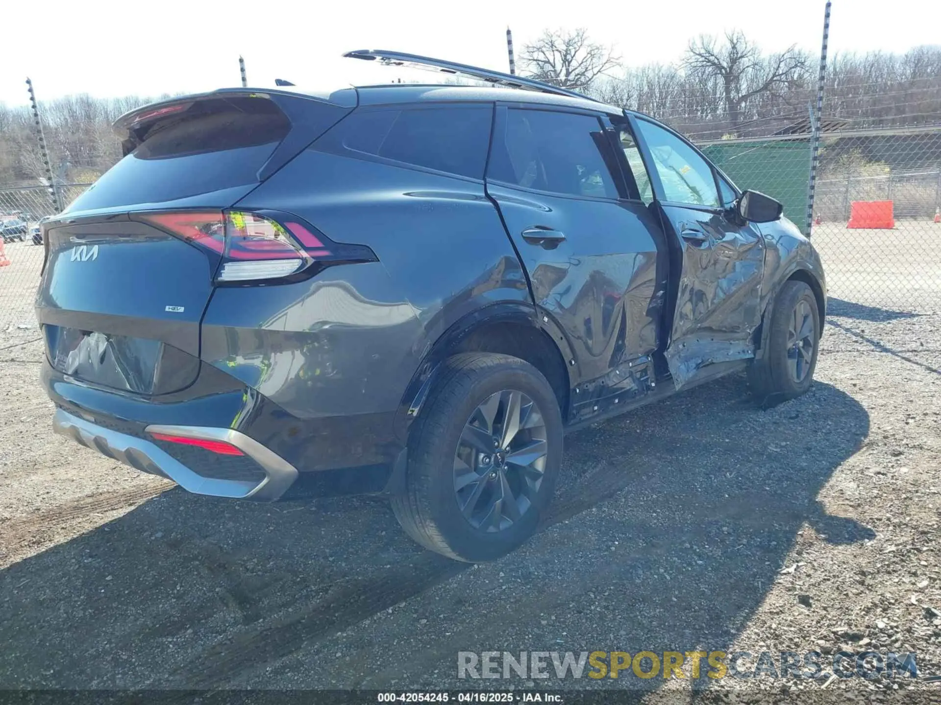 4 Photograph of a damaged car KNDPXCAG0P7060255 KIA SPORTAGE HYBRID 2023
