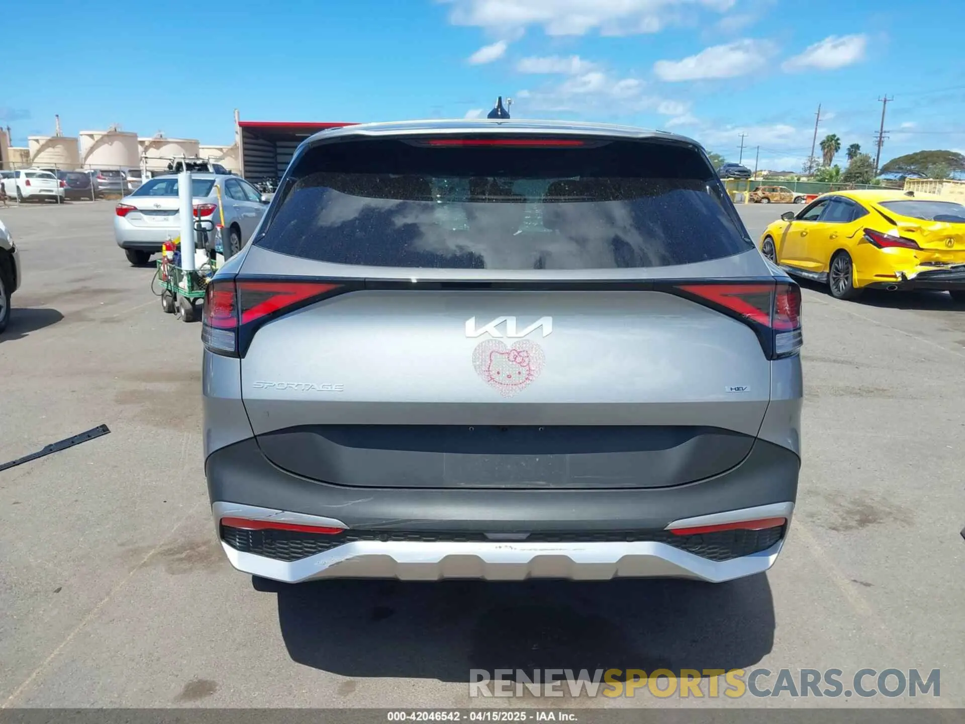 17 Photograph of a damaged car KNDPU3DG0R7173582 KIA SPORTAGE HYBRID 2024