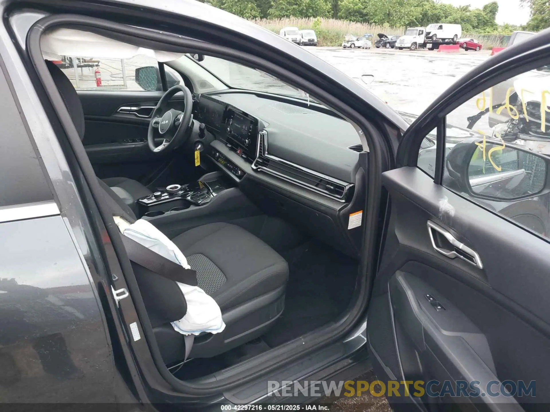 5 Photograph of a damaged car KNDPUCDG7R7137579 KIA SPORTAGE HYBRID 2024