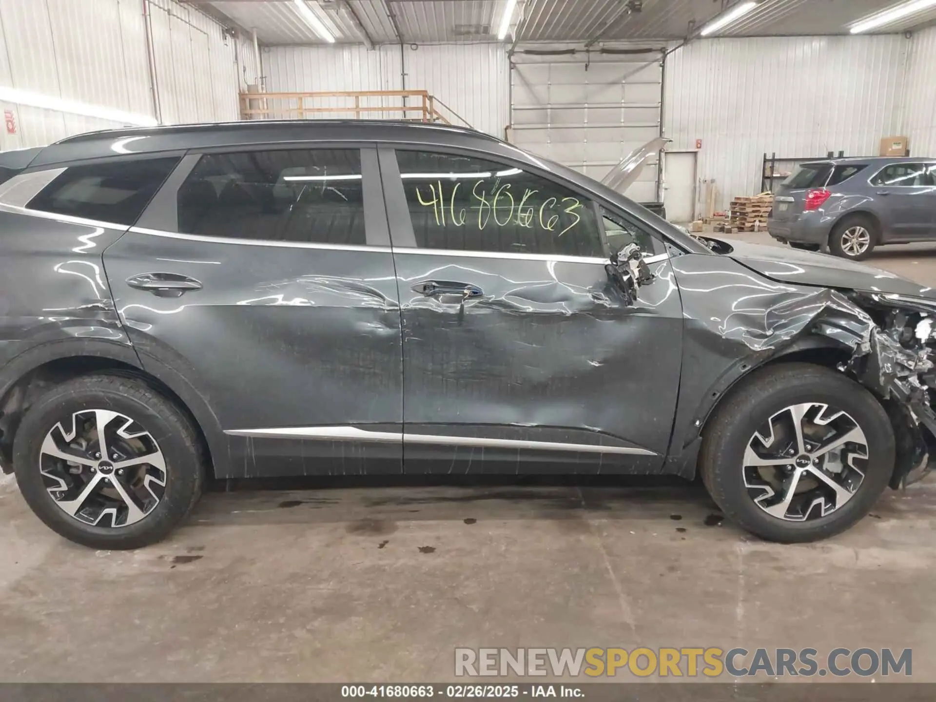 14 Фотография поврежденного автомобиля KNDPVCDGXR7162828 KIA SPORTAGE HYBRID 2024