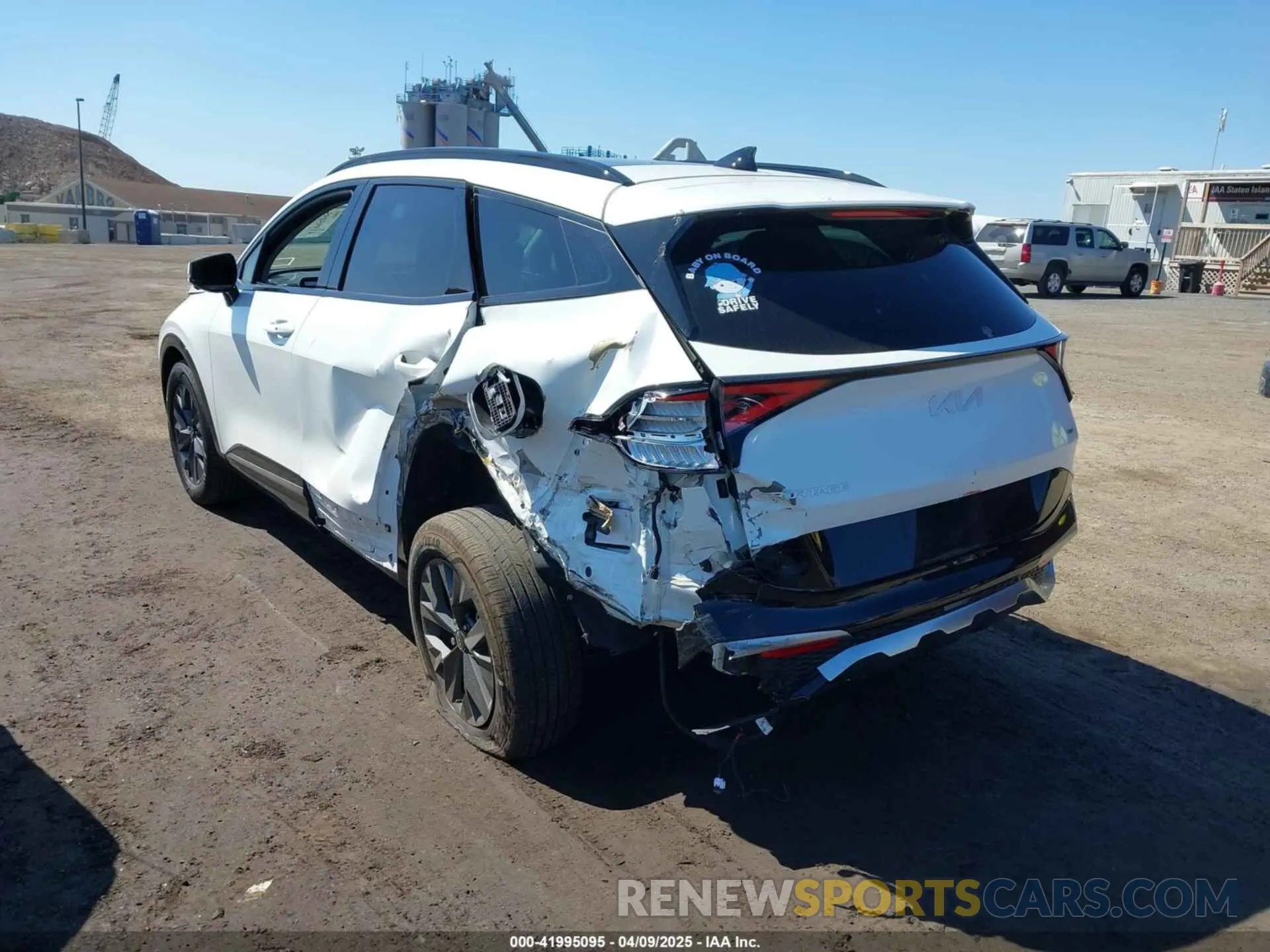 3 Photograph of a damaged car KNDPXCDG2R7119806 KIA SPORTAGE HYBRID 2024