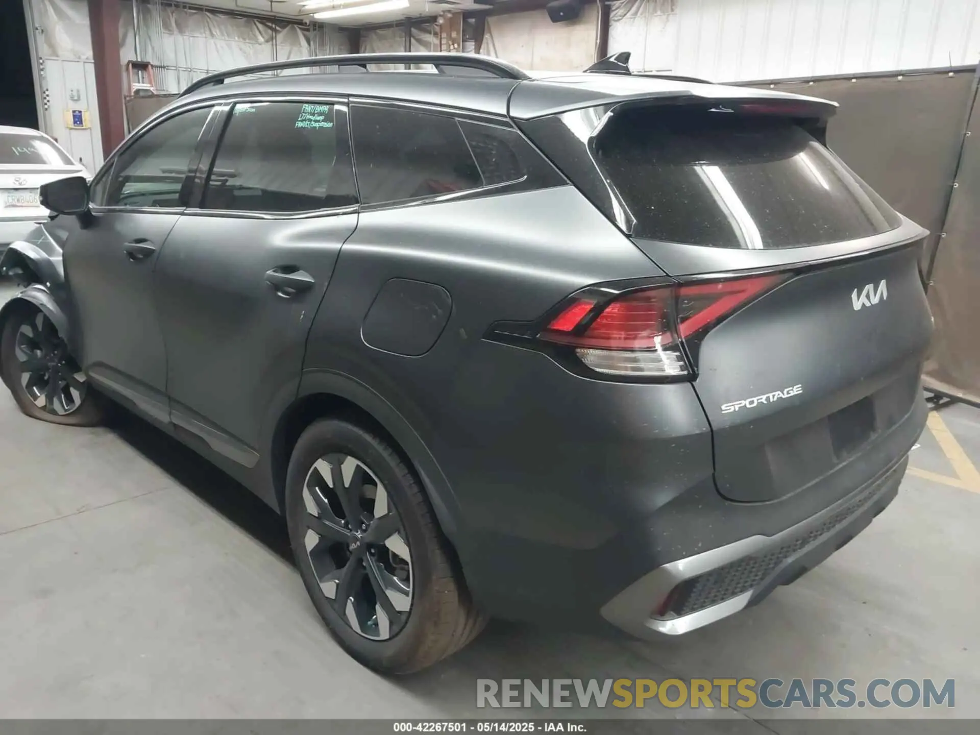 3 Photograph of a damaged car KNDPYDDH6R7171256 KIA SPORTAGE PLUG-IN HYBRID 2024