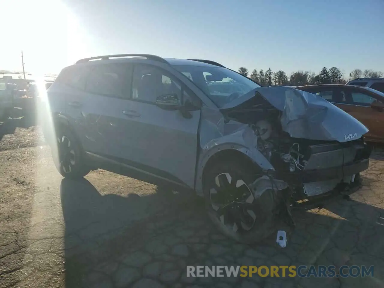 4 Photograph of a damaged car 5XYK6CAF7PG027440 KIA SPORTAGE X 2023